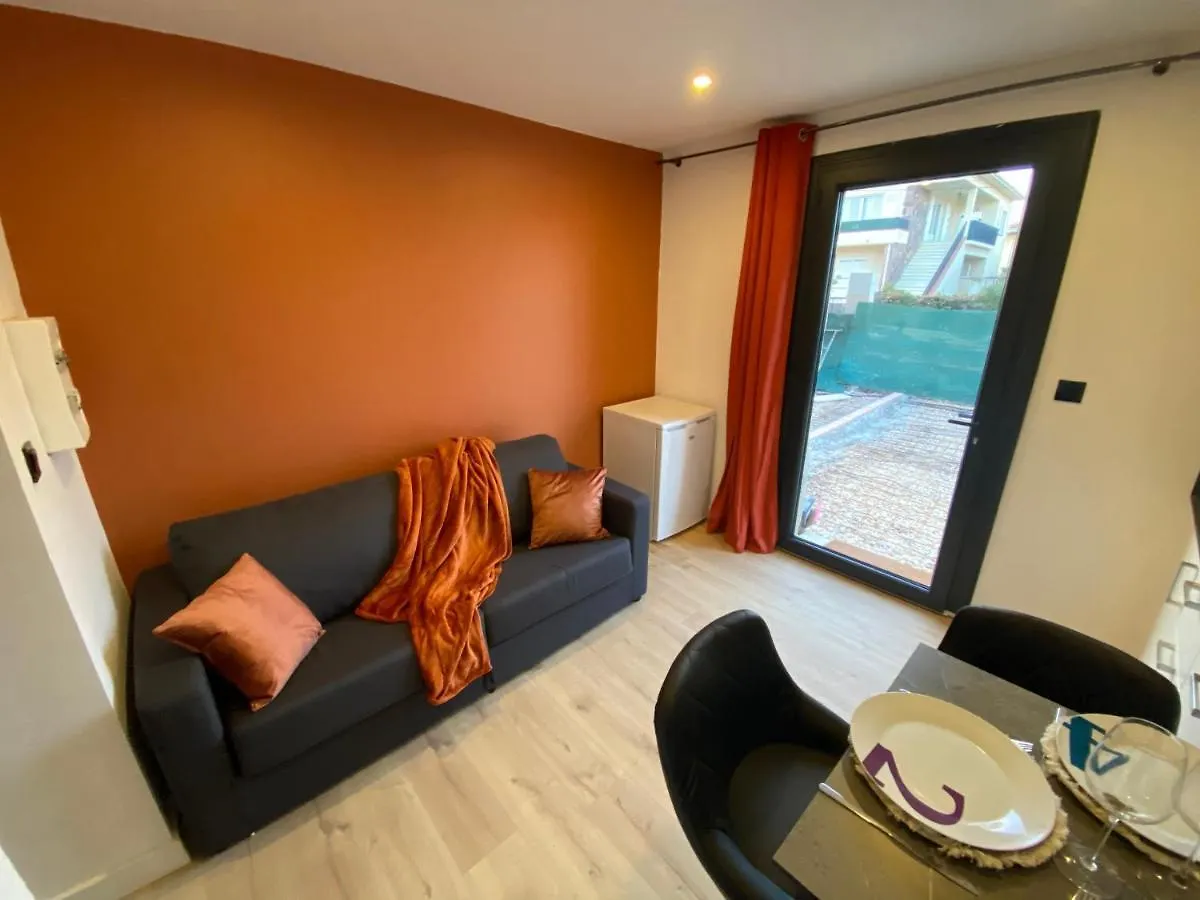 F2 4 Pers 5Min Commerce Plages Saint Aygulf Apartment